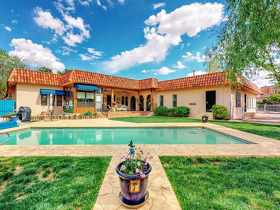 4th image of 3313 La Mancha Dr NW