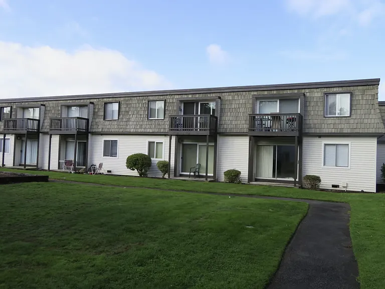 Woodland Greens Apartments — Photo 15