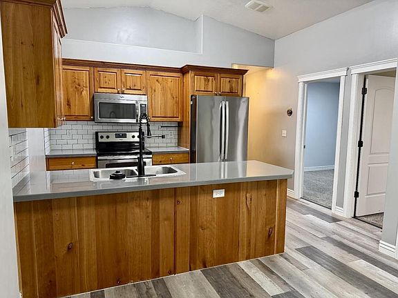 5th image of 3518 E Pearce Dr