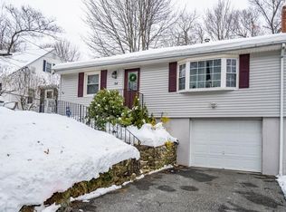 54 Seminole Dr, Worcester, MA 01603