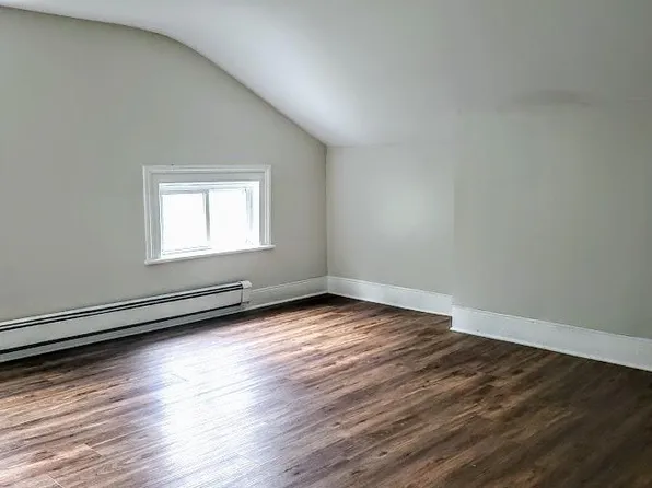 186 Summit Avenue image 19 of 27