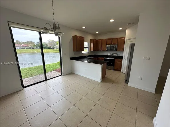 347 NE 194th Ln, Miami, FL 33179