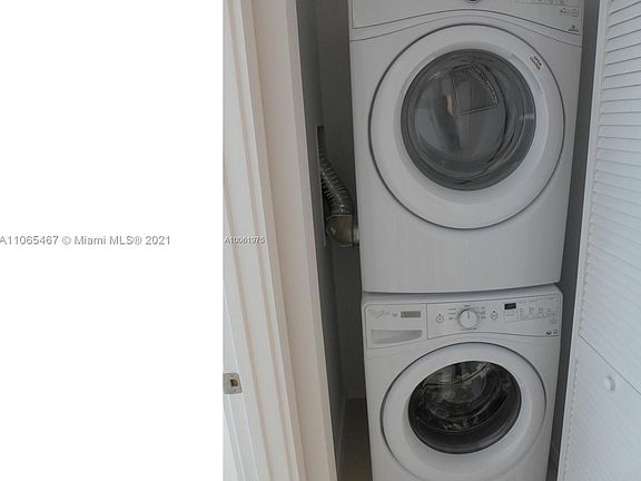 3rd image of 5252 NW 85th Ave #402-1