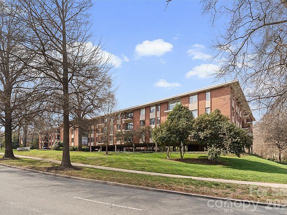 2nd image of 1300 Queens Rd