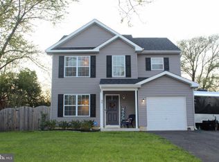 40 Pershing Ln, Sicklerville, NJ 08081