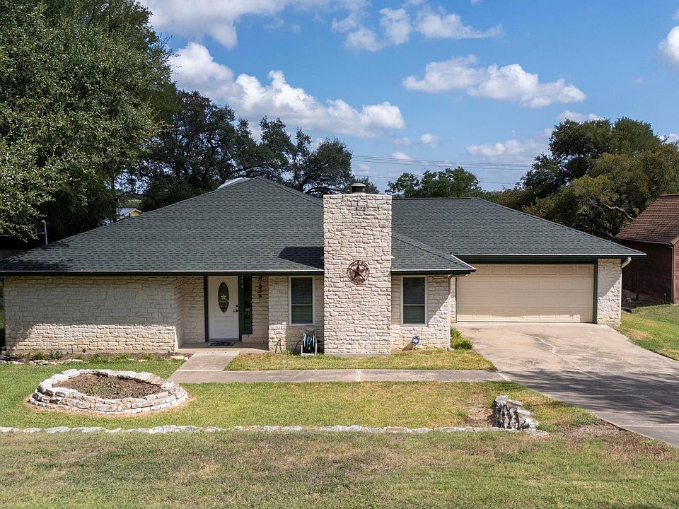 1st image of 404 Hunt Ln