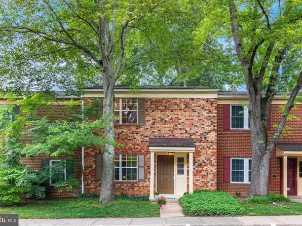 2256 Gunsmith Sq, Reston, VA 20191