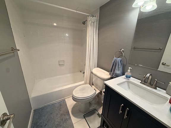 5th image of 4242 E West Hwy APT 608