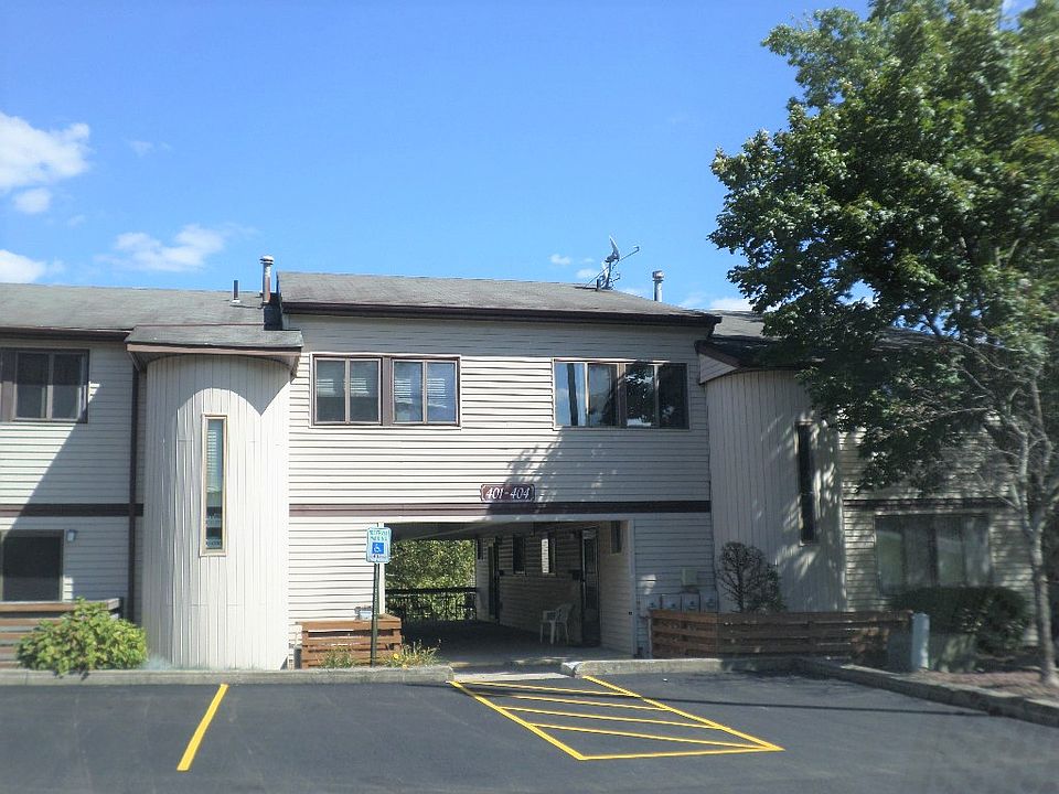 1st image of 401 Country Club Ln