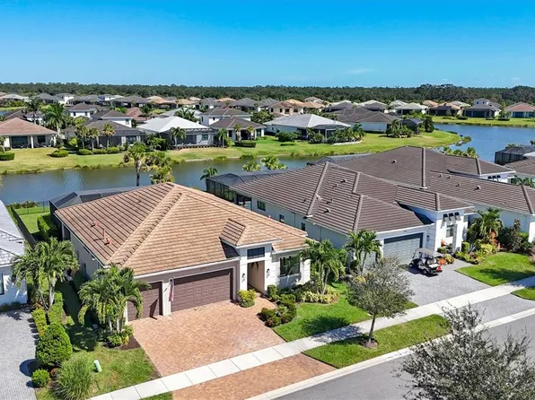 9008 Bernini Pl, Sarasota, FL 34240