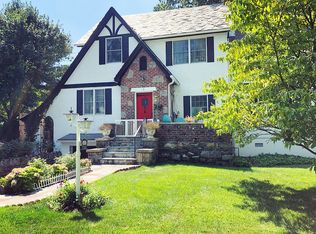 21 Erroll Pl, New Rochelle, NY 10804