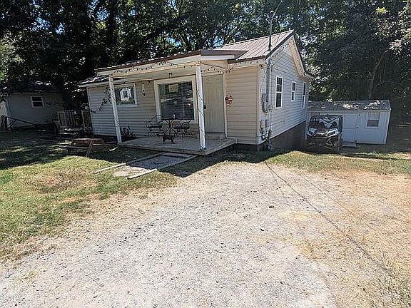2nd image of 1809 Browning St