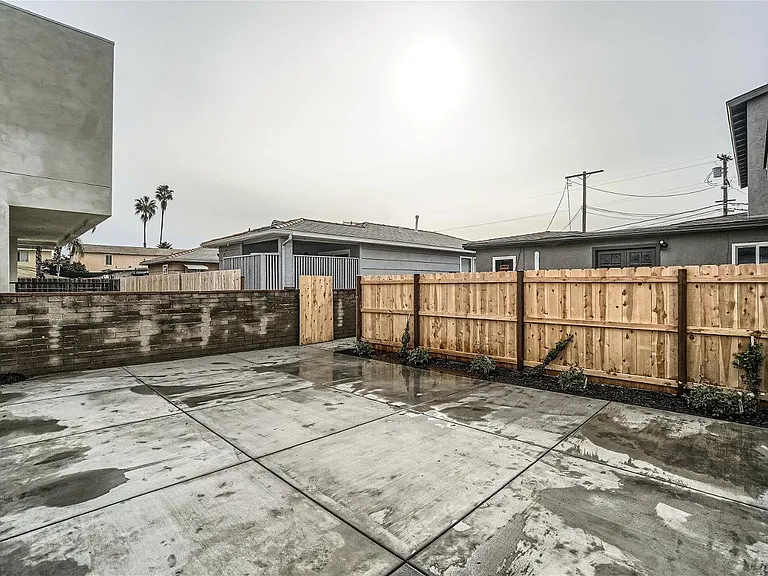 6264 Stewart St — Photo 22