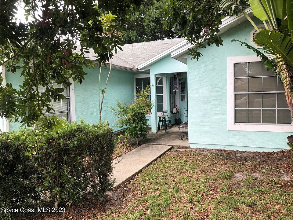 2nd image of 865 Pine Wood Ave