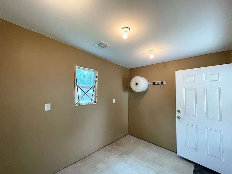 1002 N Grimes St — Photo 28