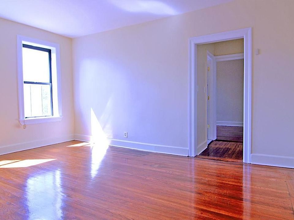 2nd image of 2735 Sedgwick Ave APT 5D