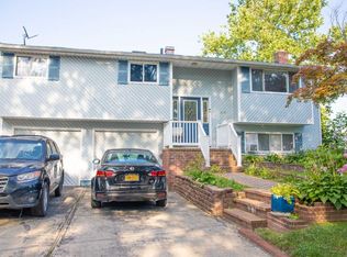 49 2nd St, Brentwood, NY 11717