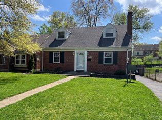5557 Raceview Ave, Cincinnati, OH 45248