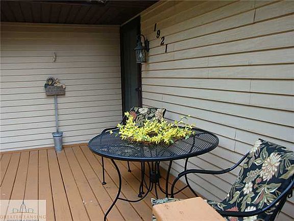 3rd image of 1921 Beacon Hill Dr