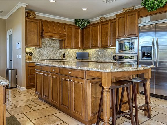 3rd image of 26182 Quartz Mesa Ln