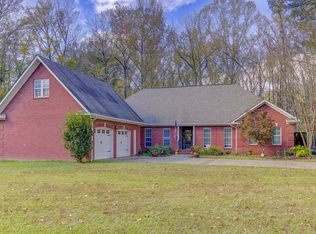 112 Laura Lake Rd, Vicksburg, MS 39180