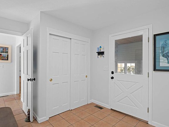 3rd image of 65 Kendall Hill Road