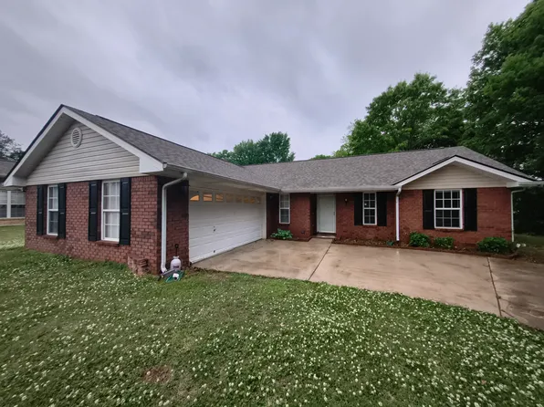 104 Glen Hollow Ln, Harvest, AL 35749