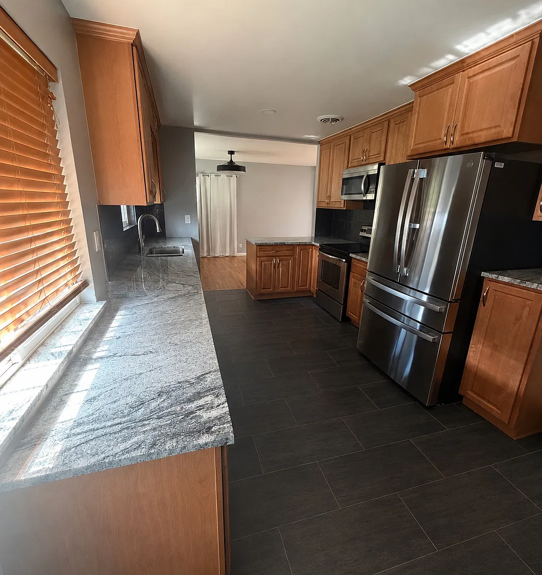 4 bed, 2000 sqft, $3,500 — Photo 3