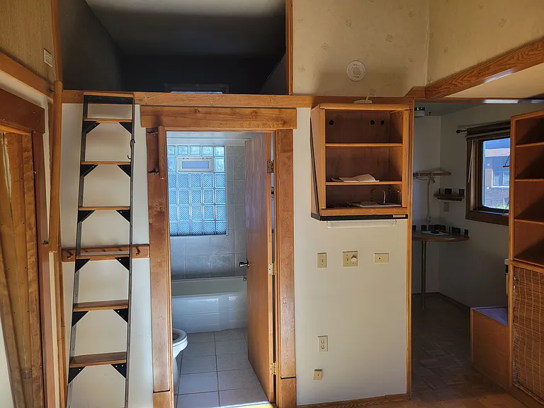 898 Raymond Ave #1 — Photo 1