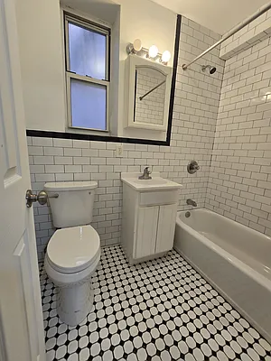 Rented by Voro Purple LLC | media 5