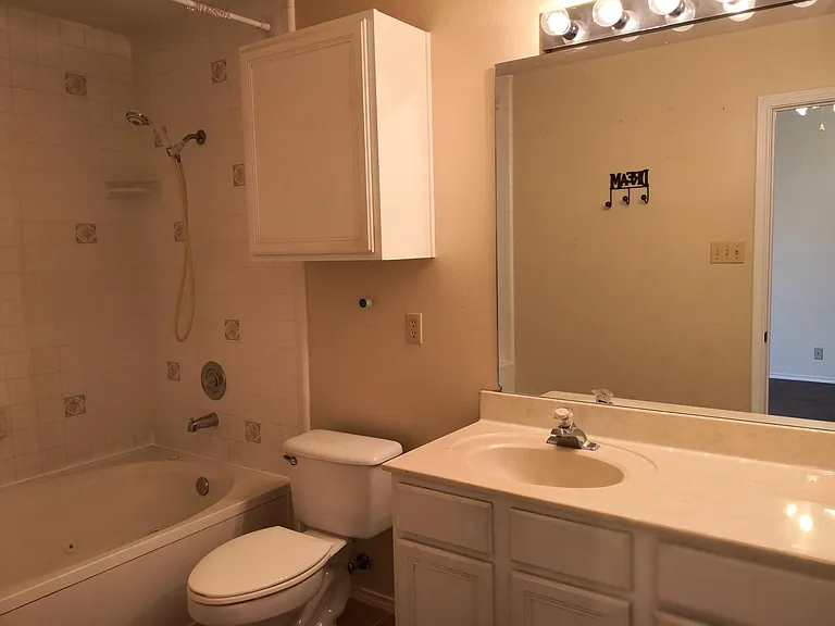 1306 Cimarron Cv — Photo 15