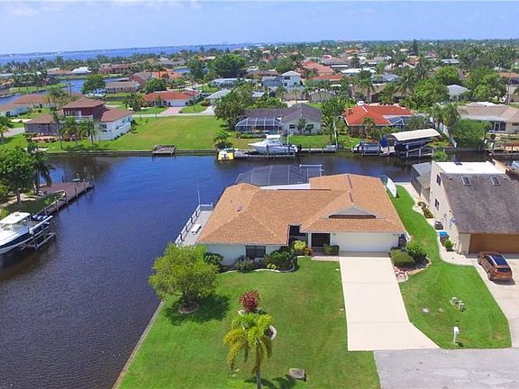 Beautiful front corner