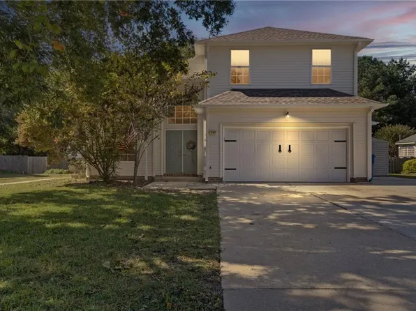 724 Hawkhurst Dr, Chesapeake, VA 23322
