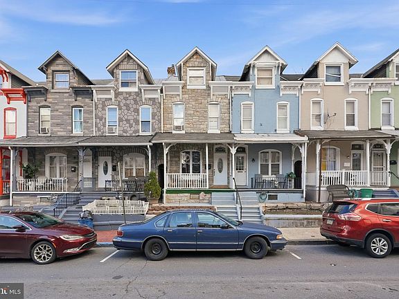 4th image of 325 Pear St