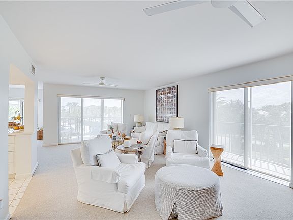 5th image of 1616 Ocean Dr APT 304V