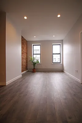 Rented by Nooklyn NYC LLC | media 19