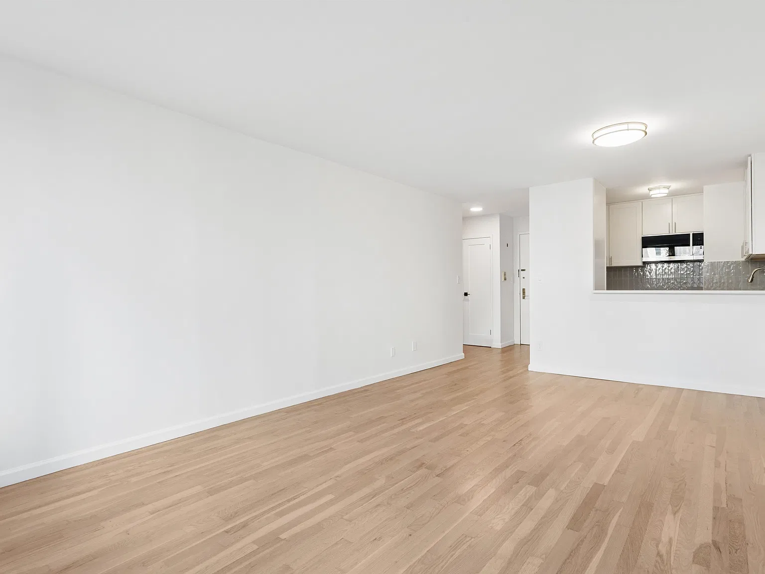 414 West 54th Street — Photo 2