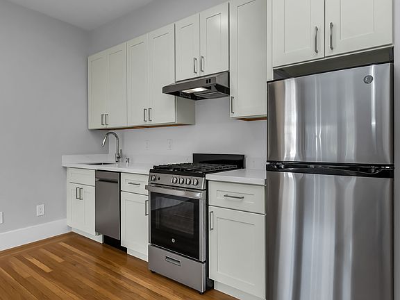 3rd image of 520 Scott St APT 6