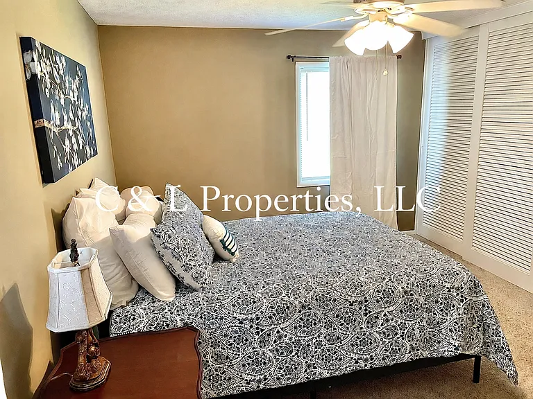 256 Sherwood Dr — Photo 16