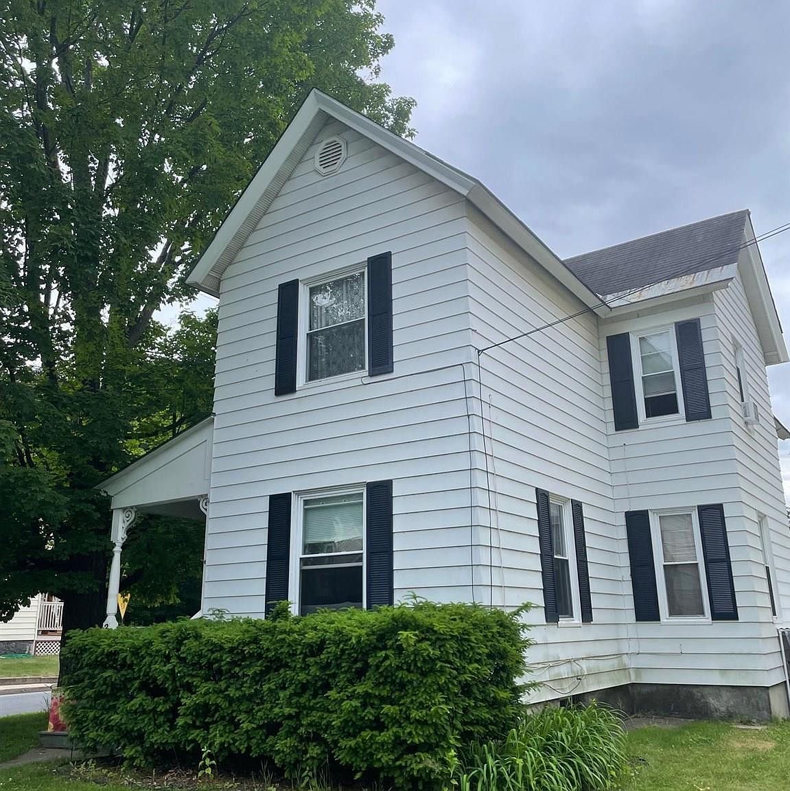 38 CRANDALL Street, Glens Falls, NY 12801 Zillow