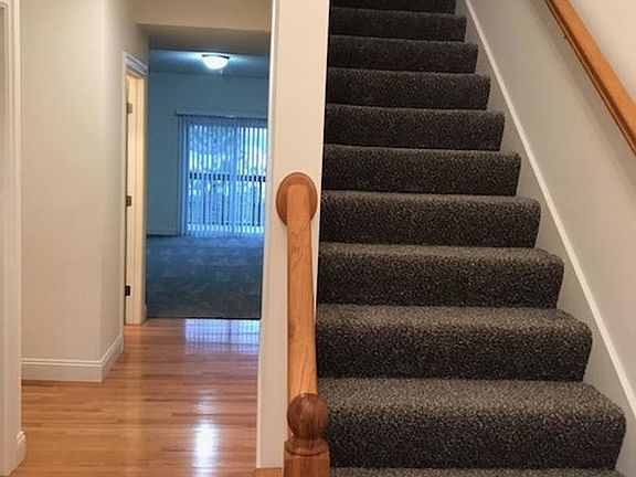 2nd image of 810 W Trailcreek Dr #850