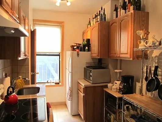 Rented by MCR Realty | media 14