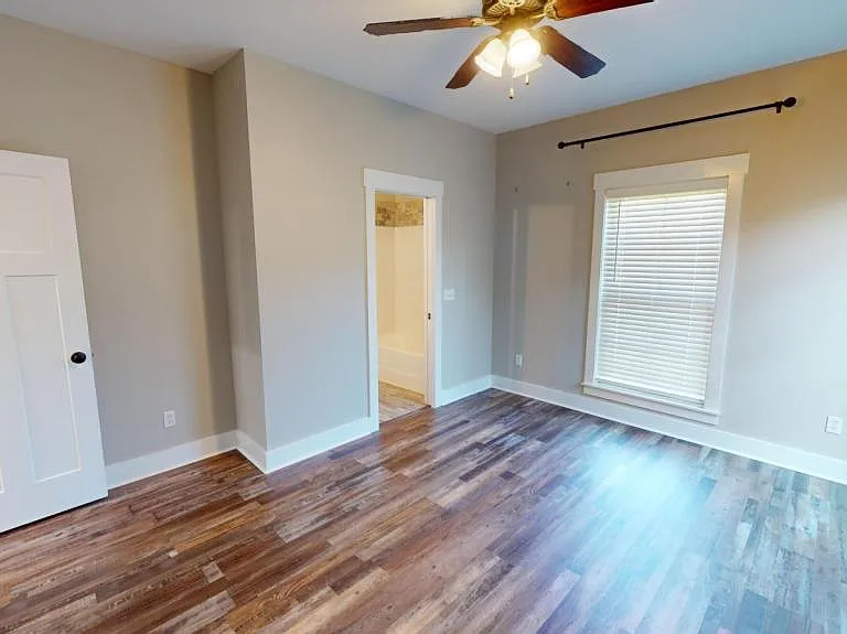 1006 Legacy Dr — Photo 27