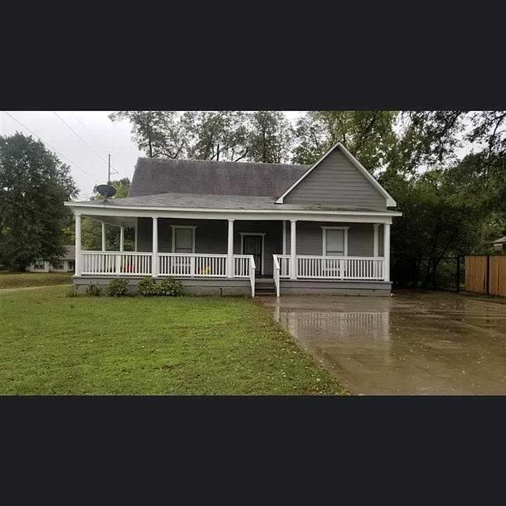 1st image of 1302 W Oakwood St