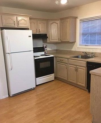 3rd image of 410 N Wellwood Ave #2nd