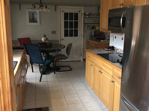 Kitchen looking from Frt dr