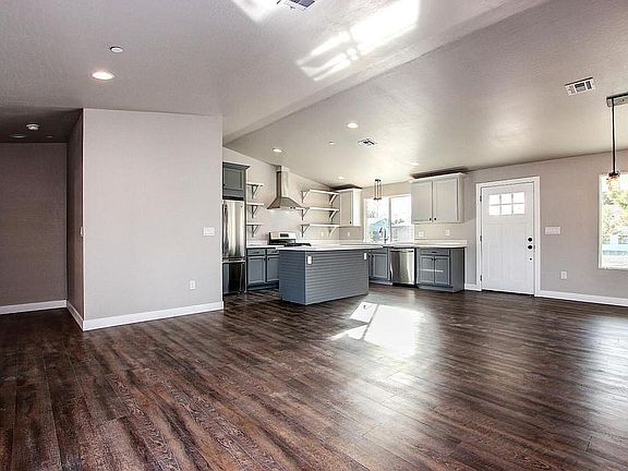 5th image of 2633 N 70th St