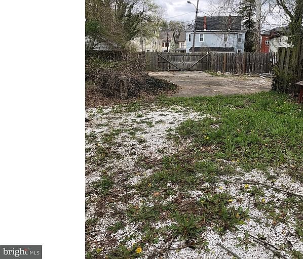 2nd image of 47 Walnut Pl