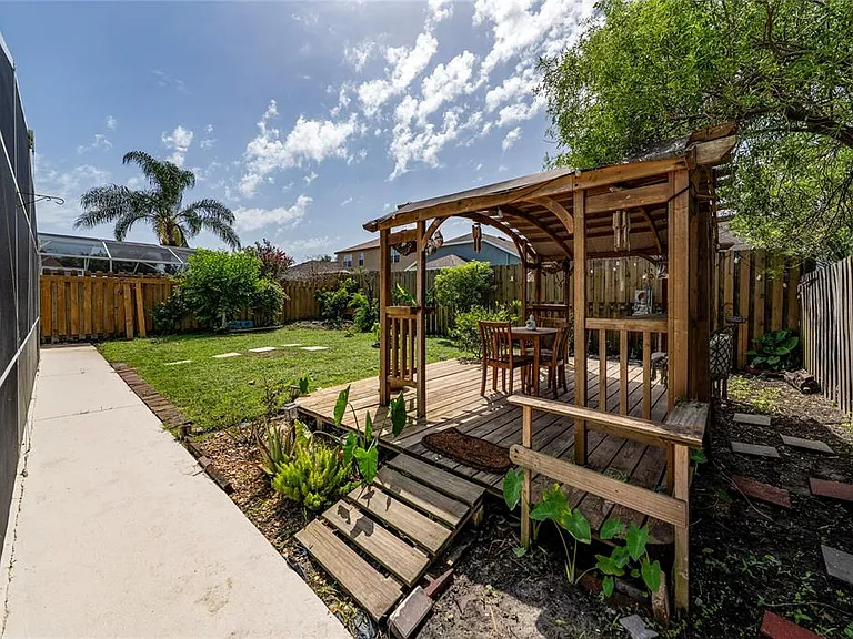 2608 Brandywine Ct — Photo 38