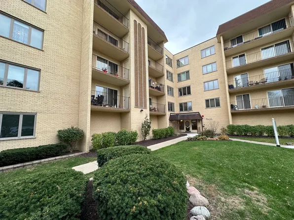 6433 W Belle Plaine Ave APT 409, Chicago, IL 60634